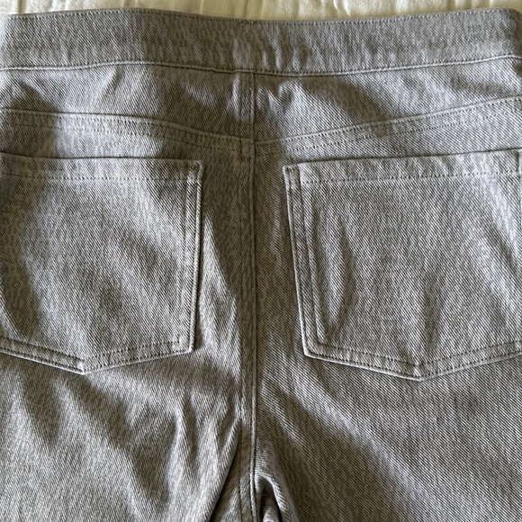 SPANX grey snakeskin jean legging Size SP - Picture 3 of 3